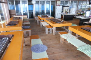 牡蠣食べ放題のテーブル